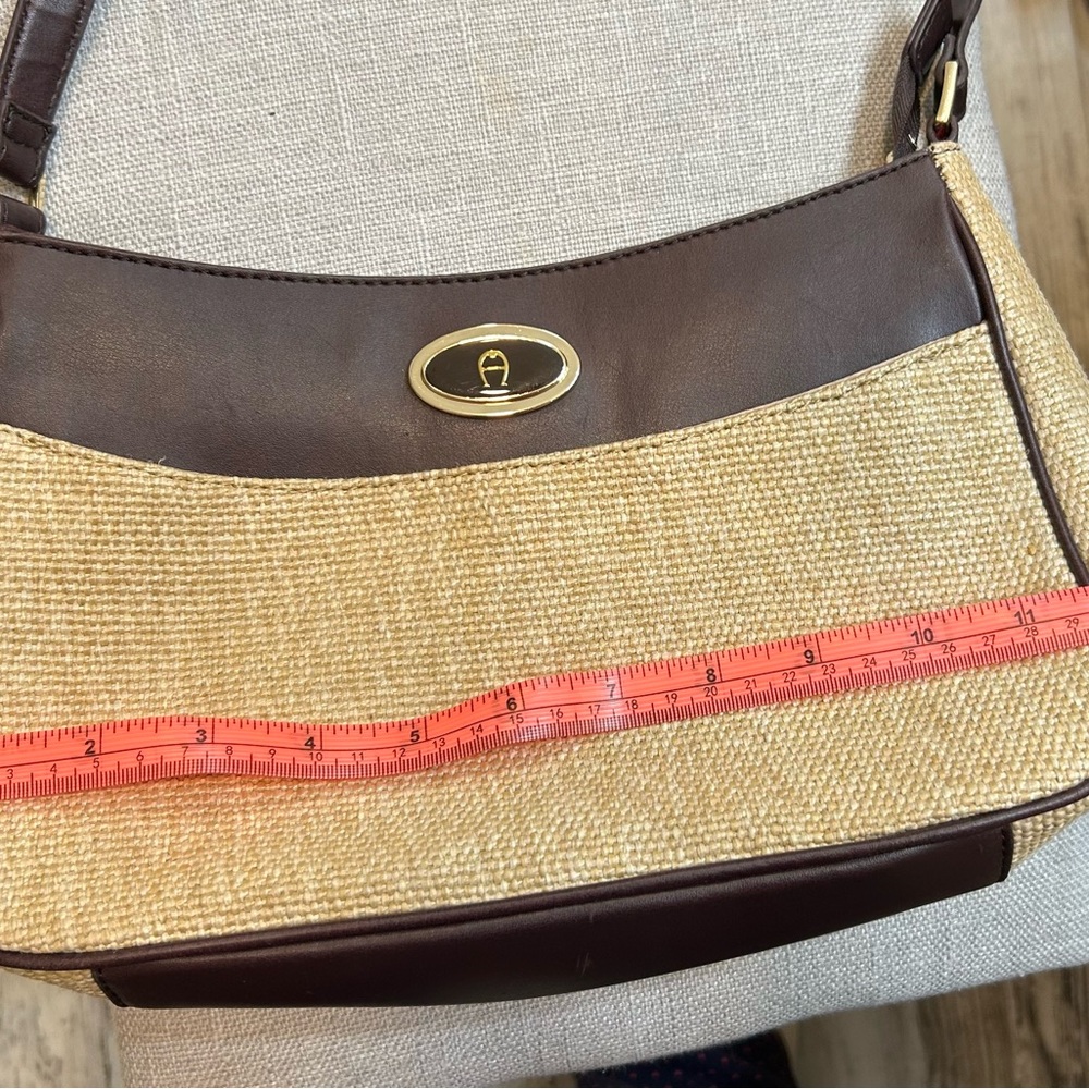 Etienne Aigner Black and Cream Shoulder Bag - Picture 5 of 5